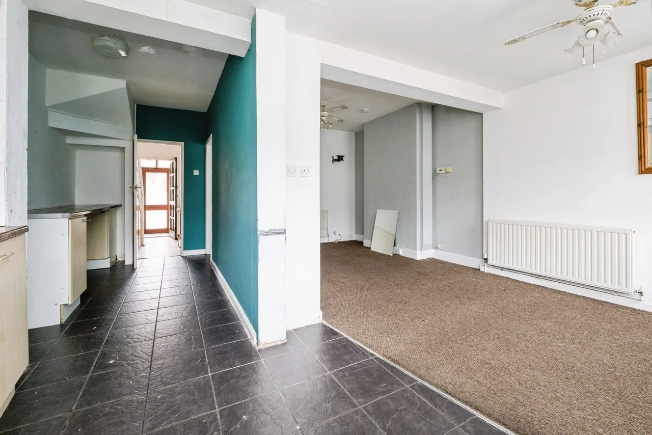 South End Road, Rainham, RM13, photo 12