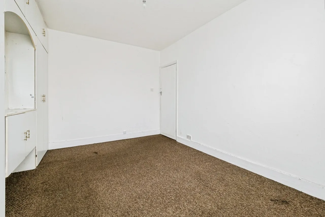 South End Road, Rainham, RM13, photo 25