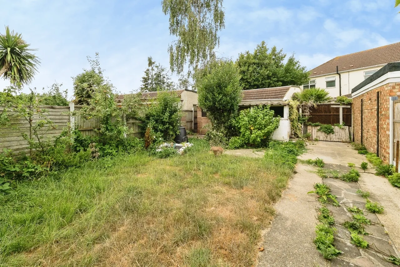 South End Road, Rainham, RM13, photo 11