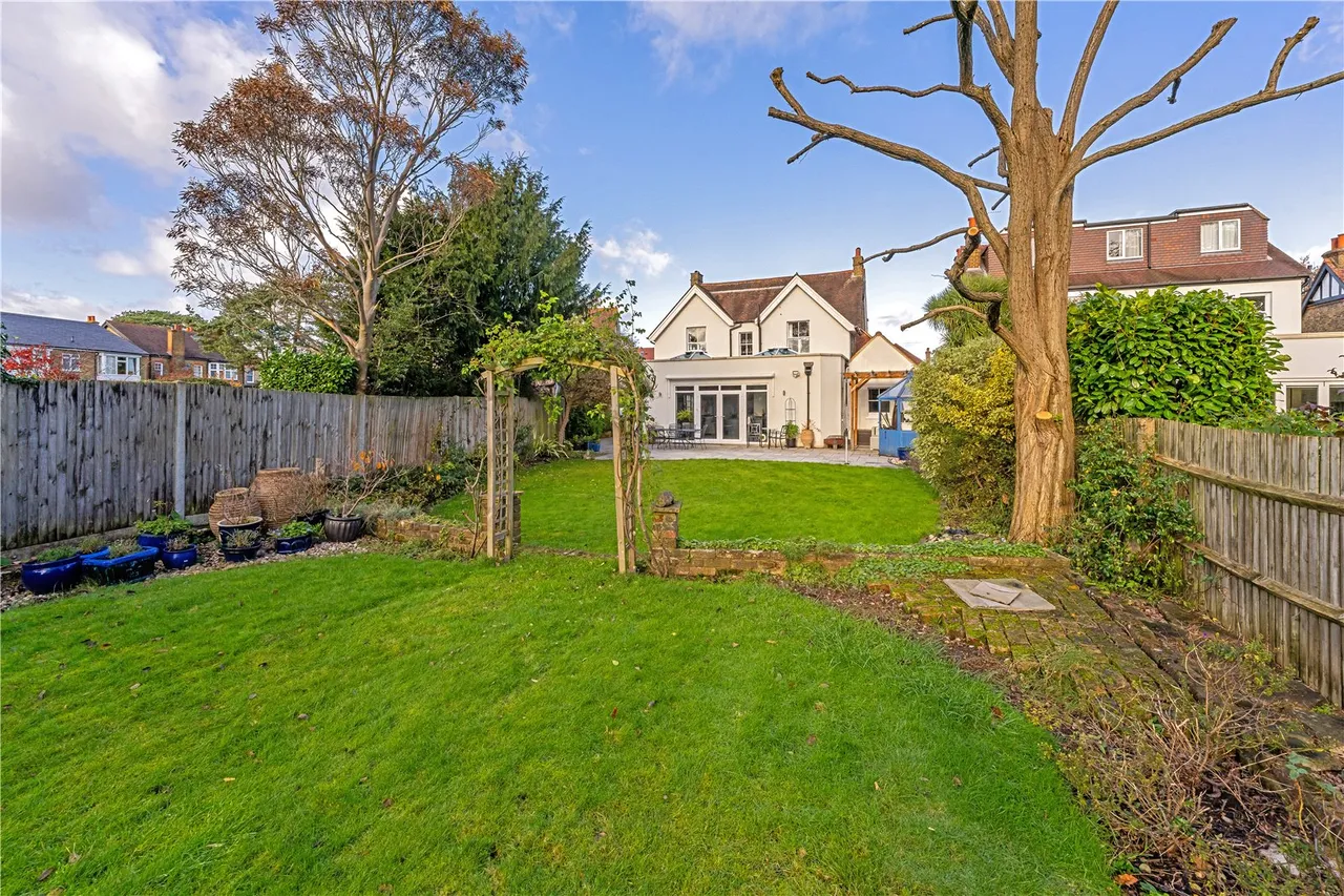 Acacia Road, Hampton, TW12 3DP, photo 11