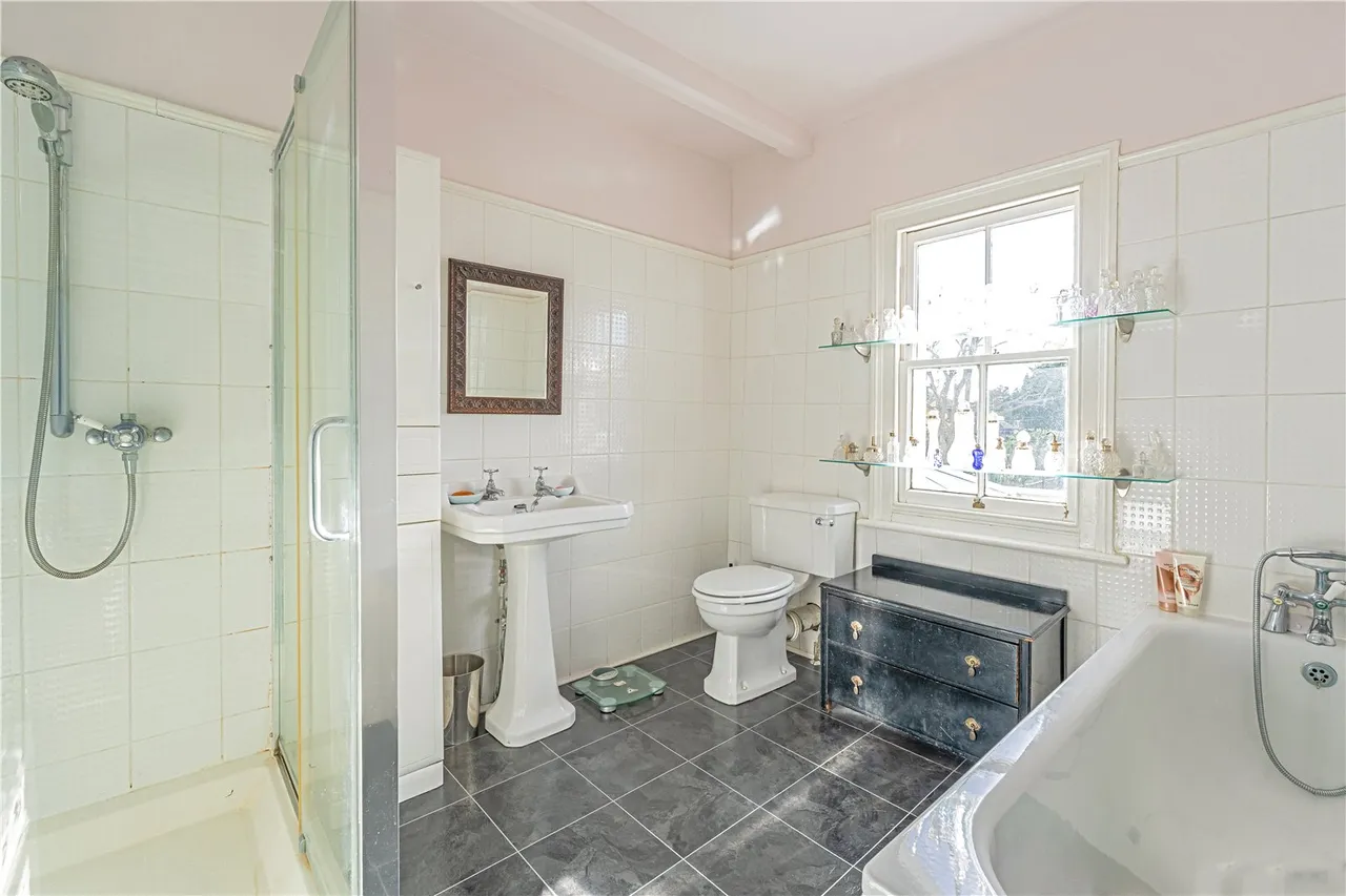 Acacia Road, Hampton, TW12 3DP, photo 10