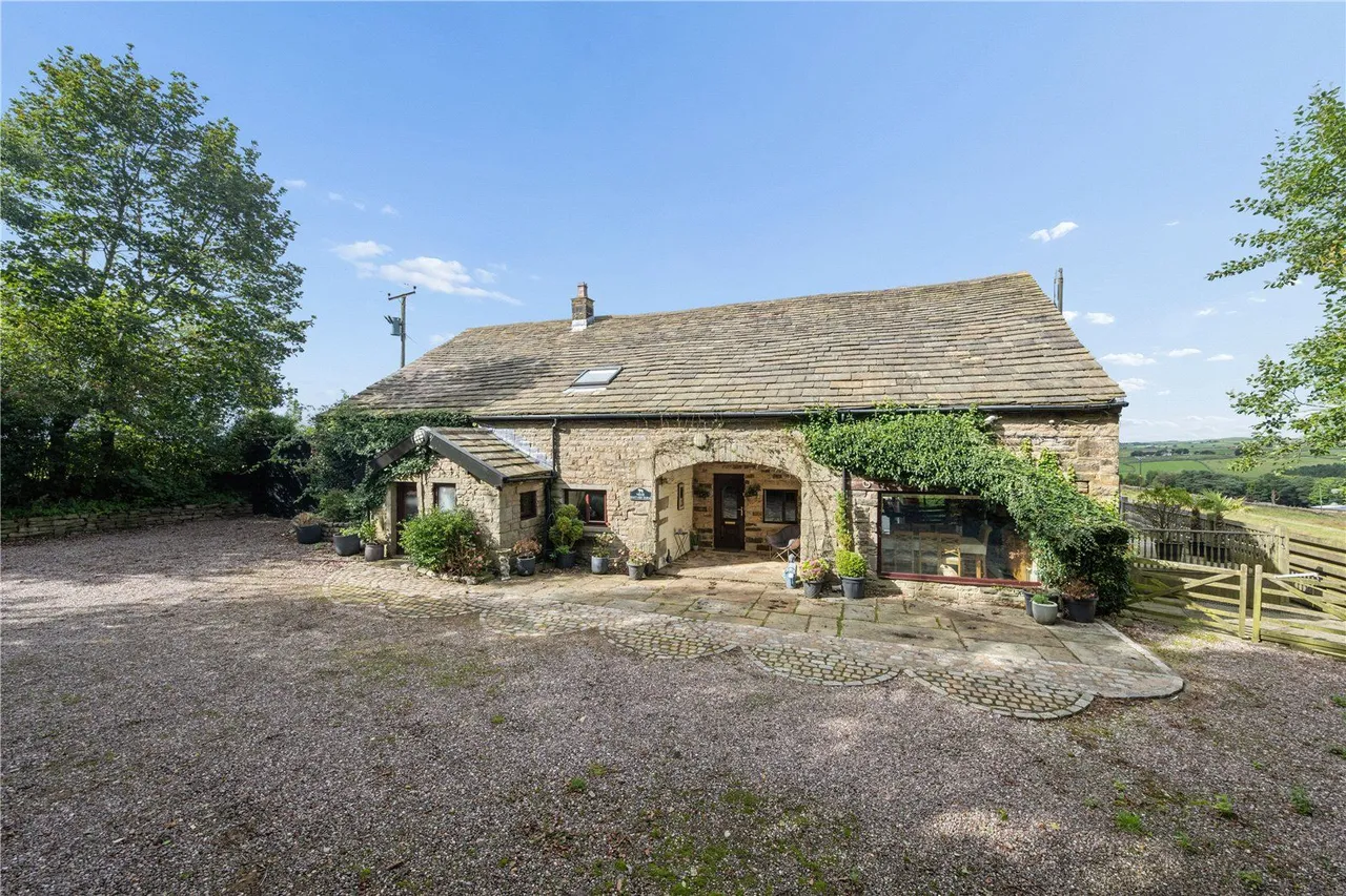 5 bed house for sale, Long Causeway, Cliviger, BB10