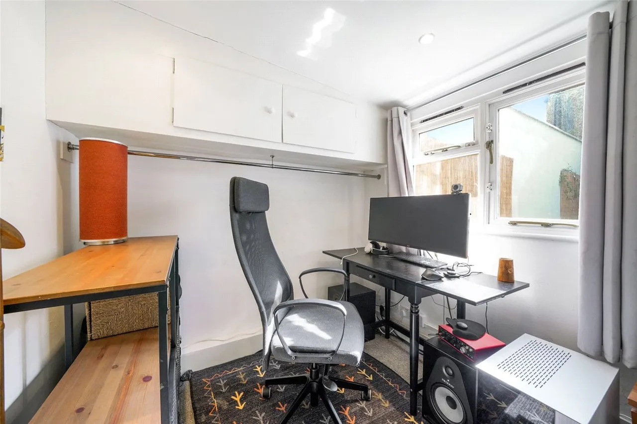 Axminster Road, London, N7, photo 8