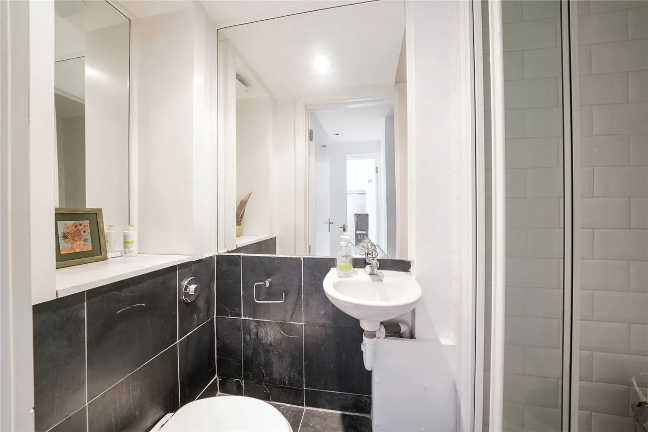 Axminster Road, London, N7, photo 10