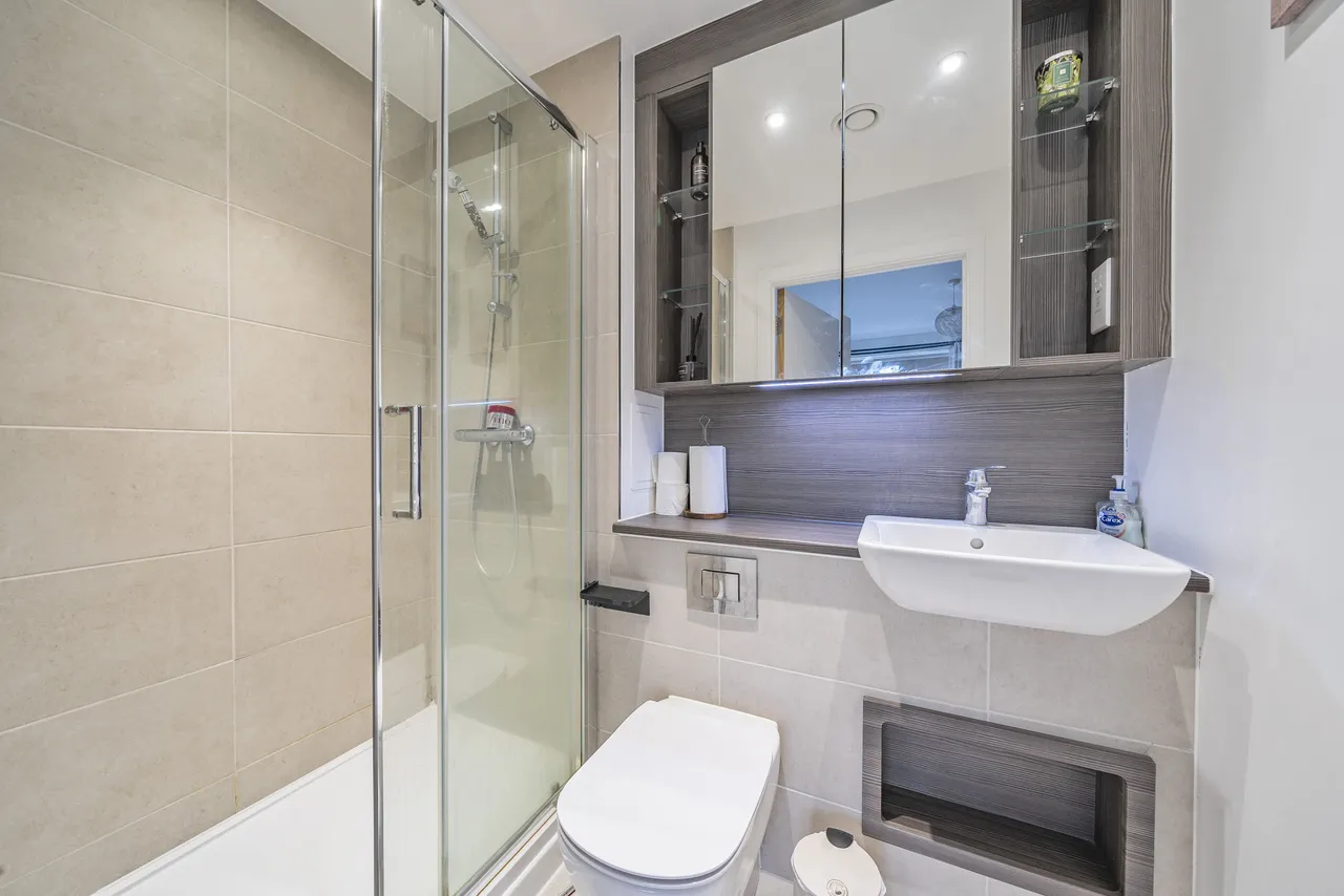 Flat 21, Peregrine Apartments, London, photo 10