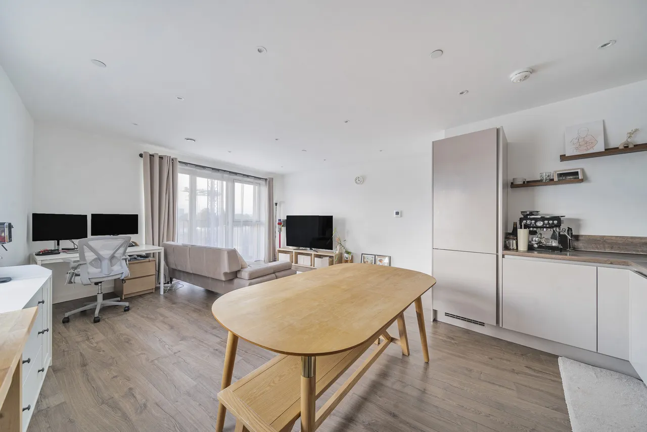 Flat 21, Peregrine Apartments, London, photo 11