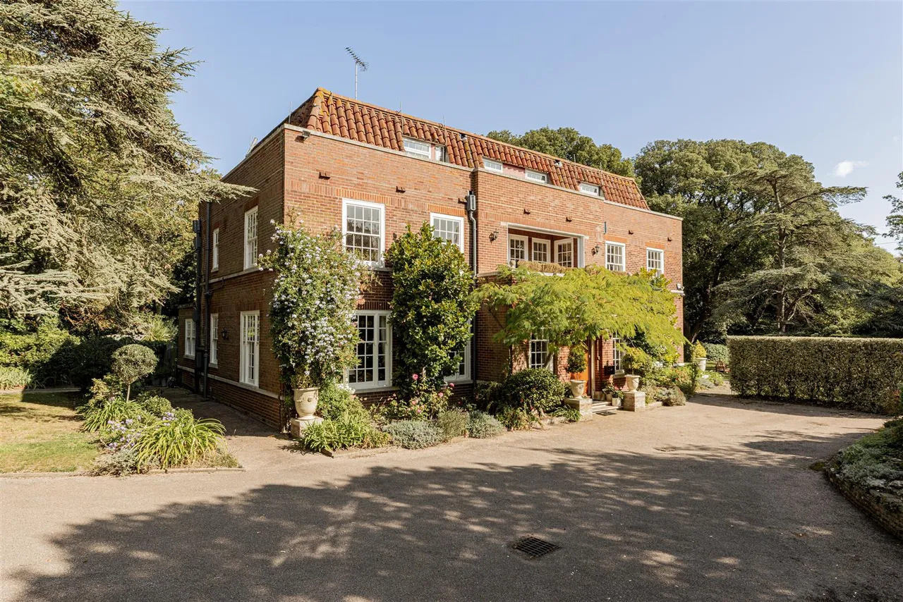6 bed house for sale — Convent Road, Broadstairs, Kent, CT10 3PR