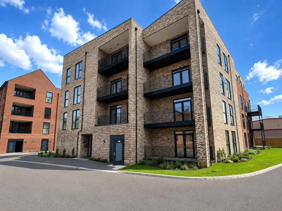 3 bed flat for sale, Carters Close, Reading, RG1