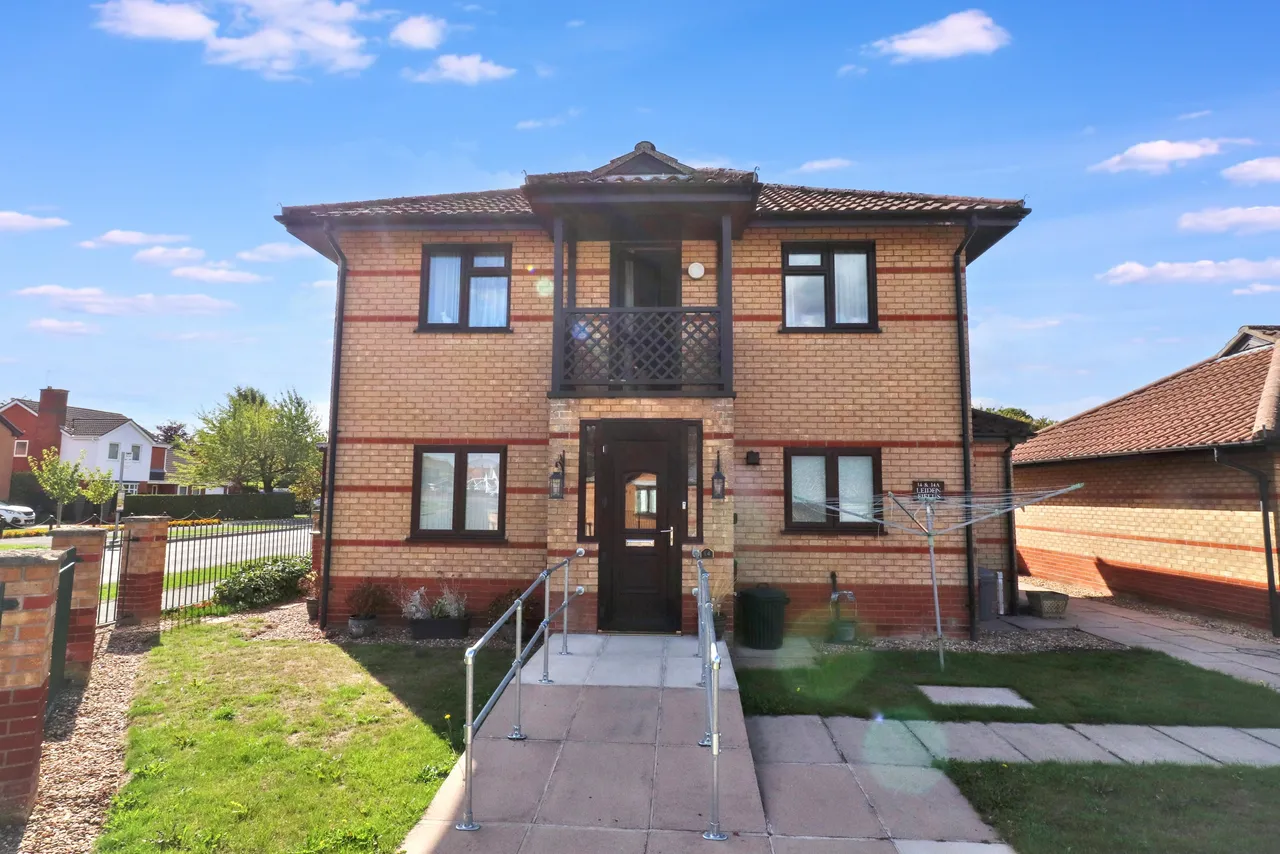 1 bed flat for sale — Leiden Fields, Spalding, PE11