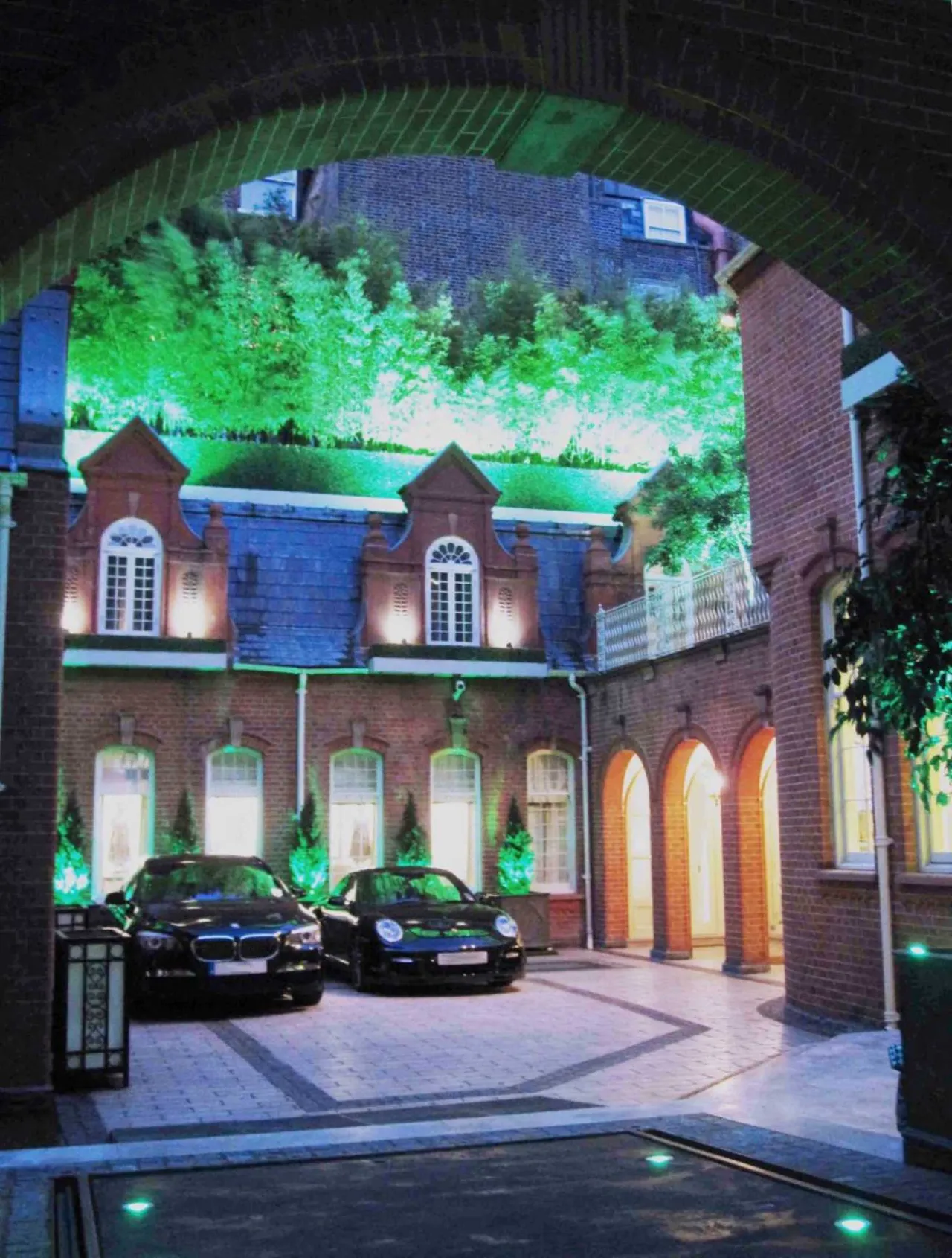 London, W1J, photo 12