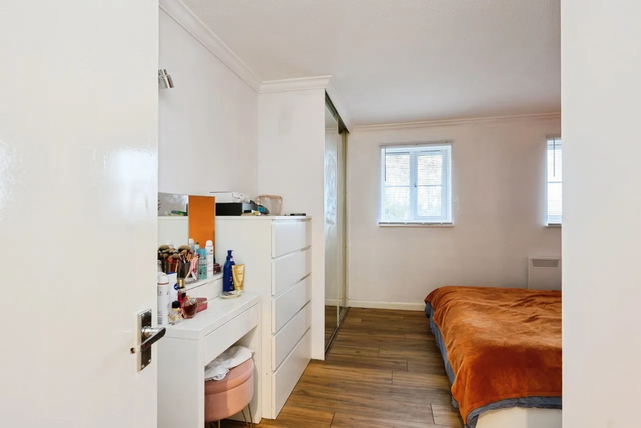 Garlands Road, Redhill, RH1, photo 9