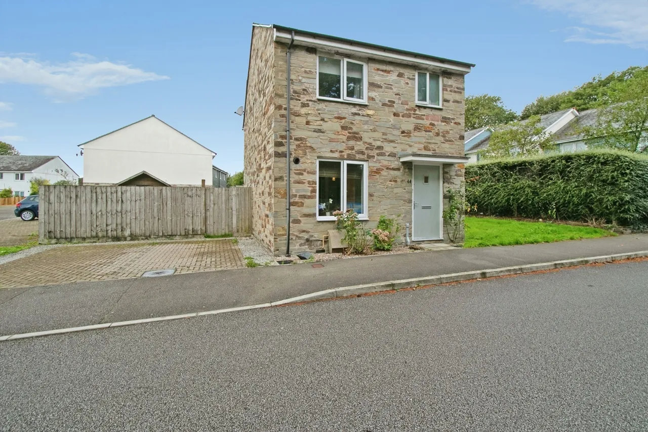 3 bed house for sale, Kingston Way, Mabe Burnthouse, TR10