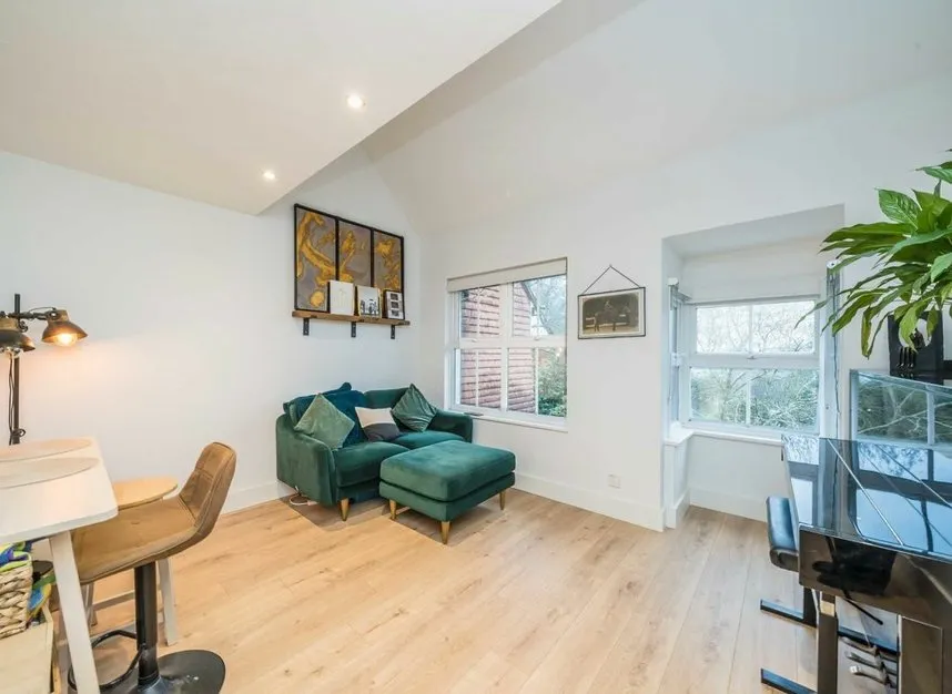 Windmill Rise, Kingston Upon Thames, KT2, photo 2