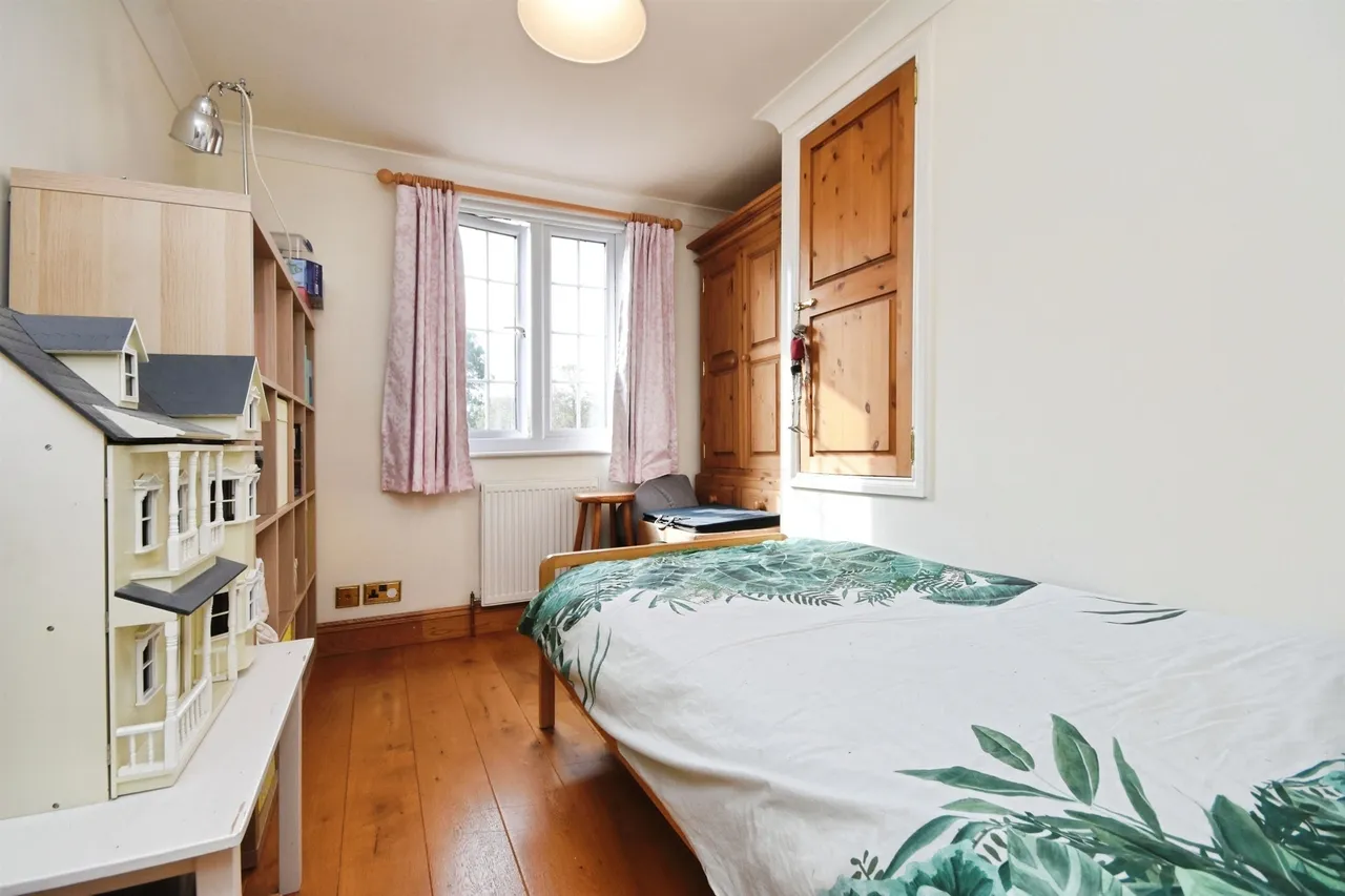 Tanhouse Lane, Navestockside, CM14, photo 13