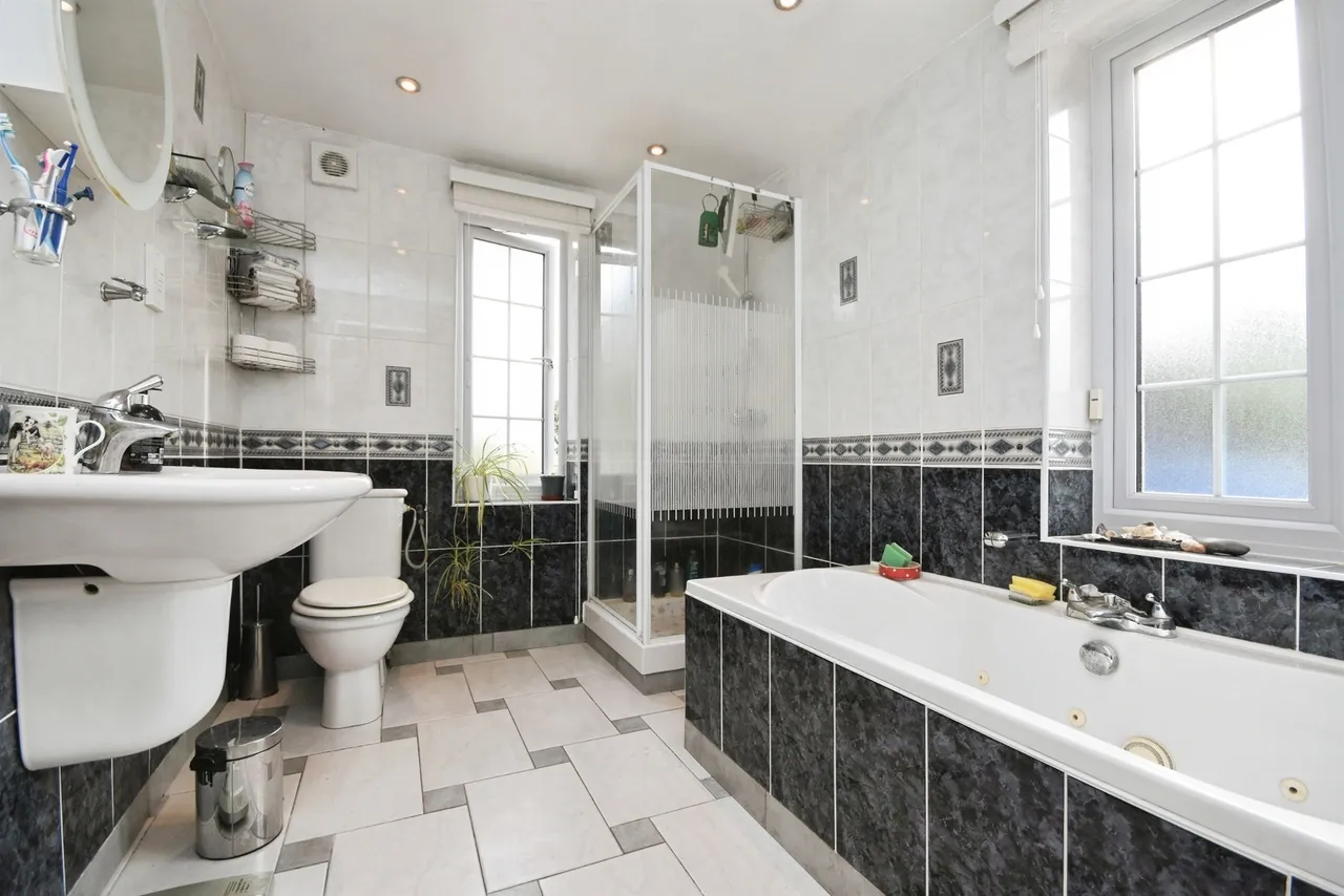 Tanhouse Lane, Navestockside, CM14, photo 16