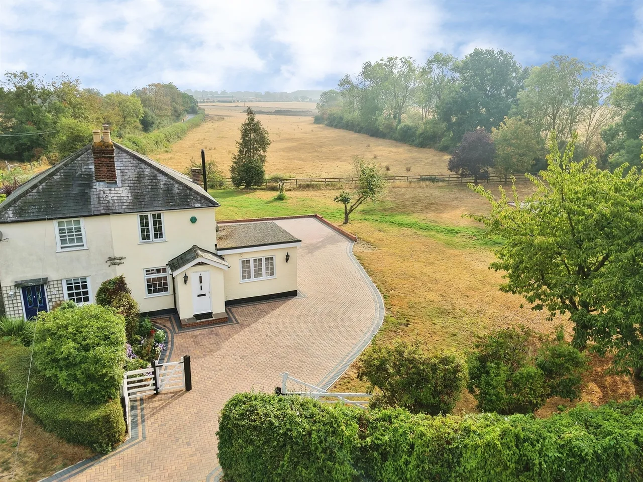3 bed house for sale, Tanhouse Lane, Navestockside, CM14