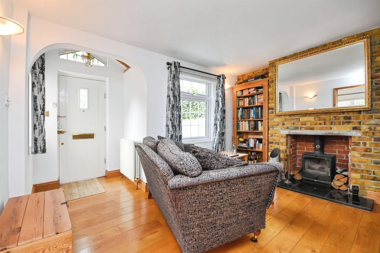 Tanhouse Lane, Navestockside, CM14, photo 6