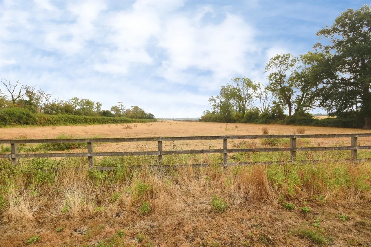 Tanhouse Lane, Navestockside, CM14, photo 22