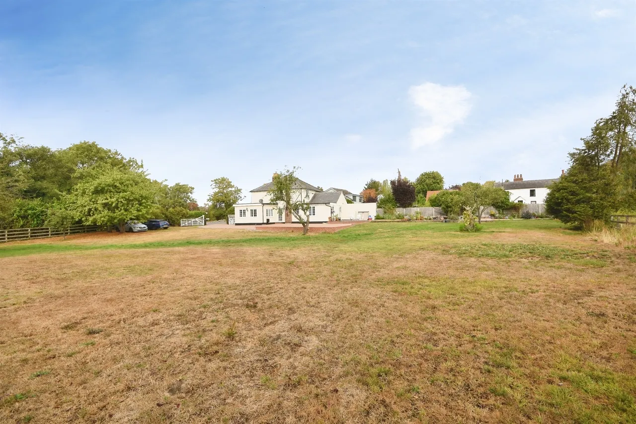 Tanhouse Lane, Navestockside, CM14, photo 4
