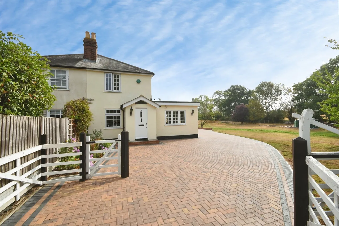 Tanhouse Lane, Navestockside, CM14, photo 25