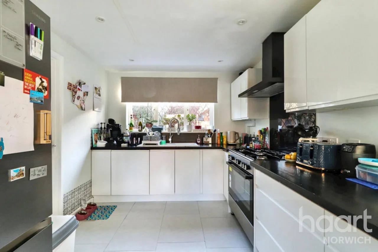 Mallow Way, Wymondham, NR18, photo 5