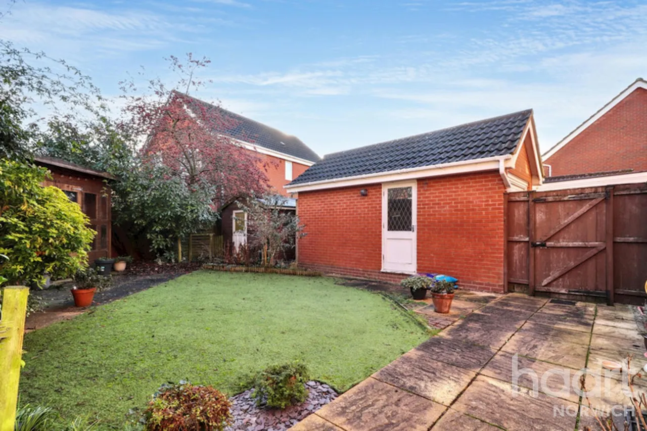 Mallow Way, Wymondham, NR18, photo 20