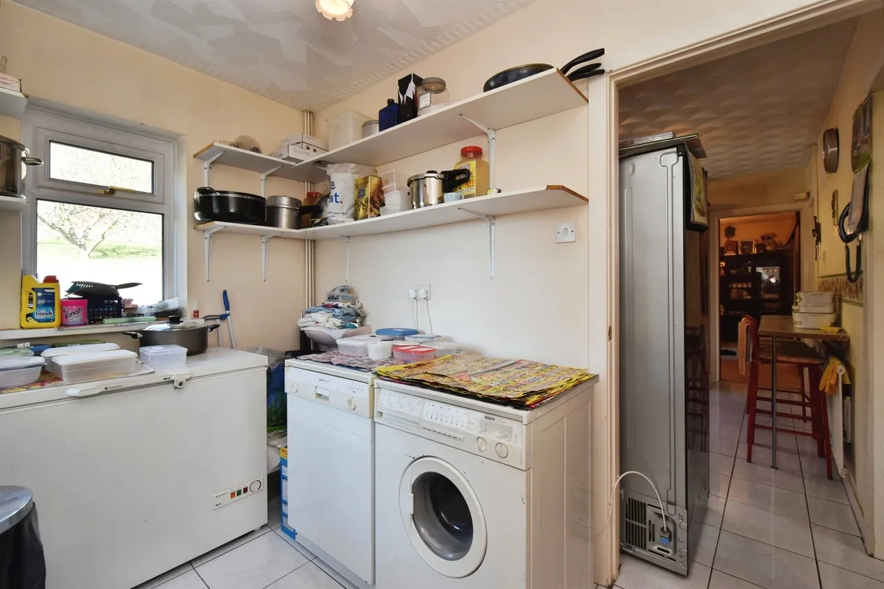 Cenarth Drive, Aberdare, CF44, photo 19