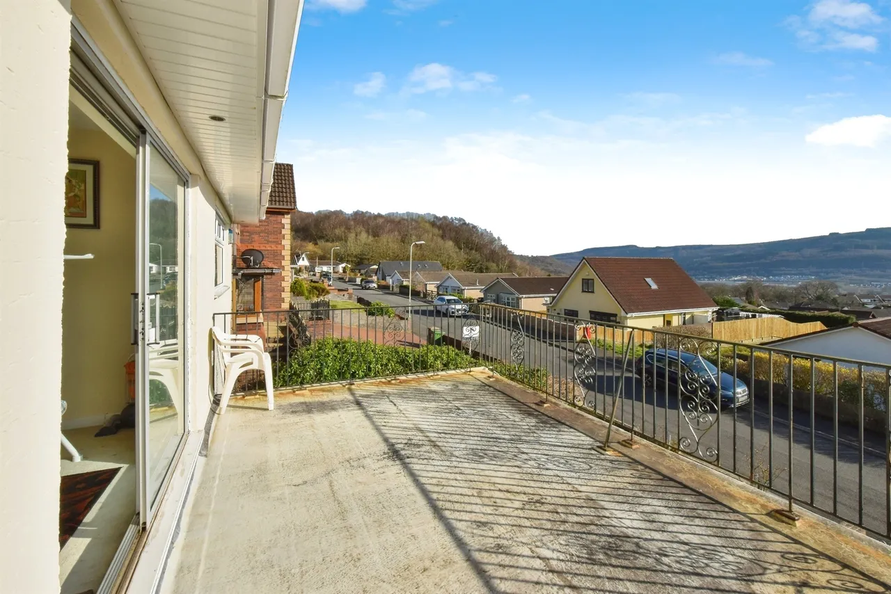 Cenarth Drive, Aberdare, CF44, photo 15