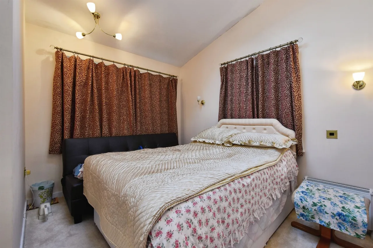 Cenarth Drive, Aberdare, CF44, photo 21