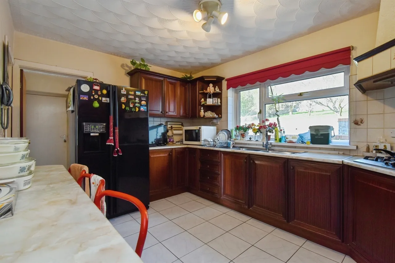 Cenarth Drive, Aberdare, CF44, photo 18