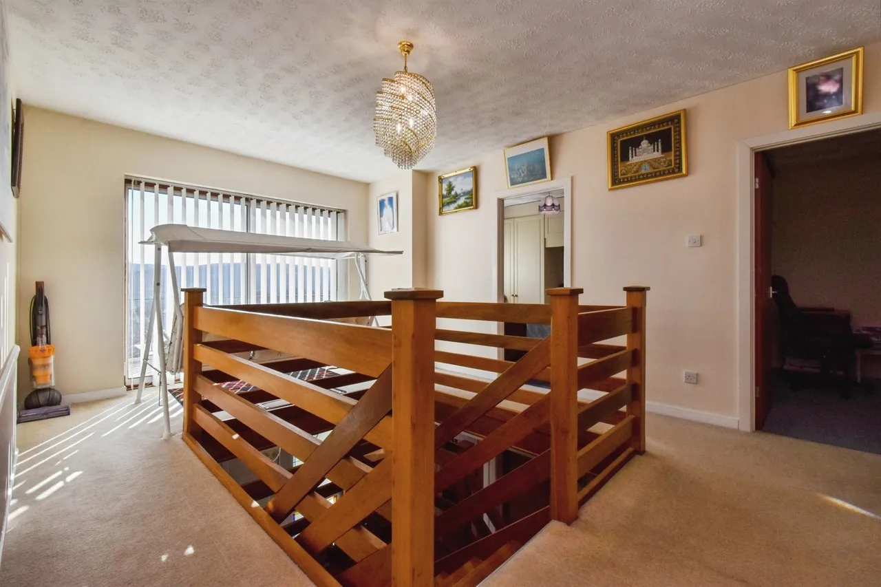 Cenarth Drive, Aberdare, CF44, photo 27