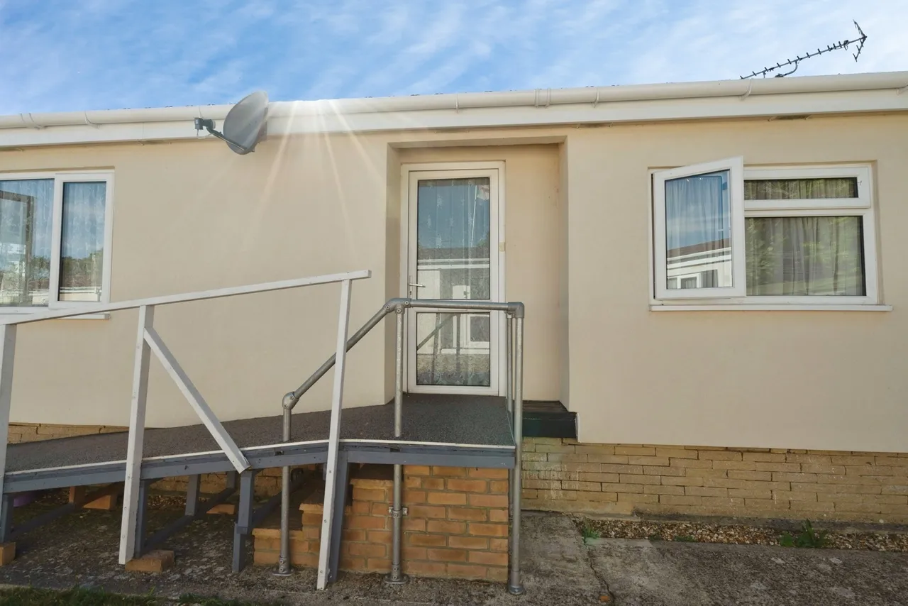 Hook Lane, Aldingbourne, PO20, photo 7