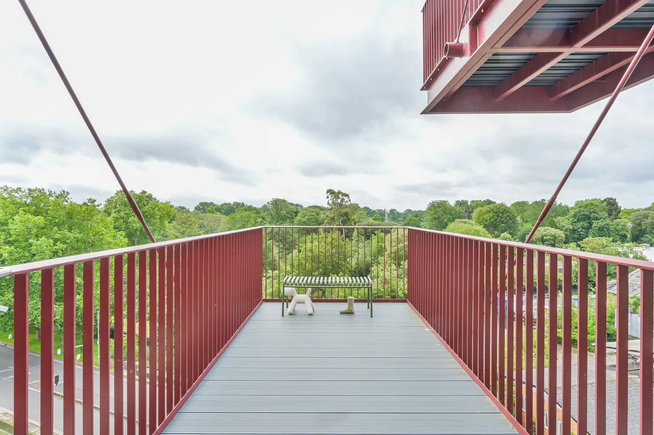 Brentford, TW8, photo 4