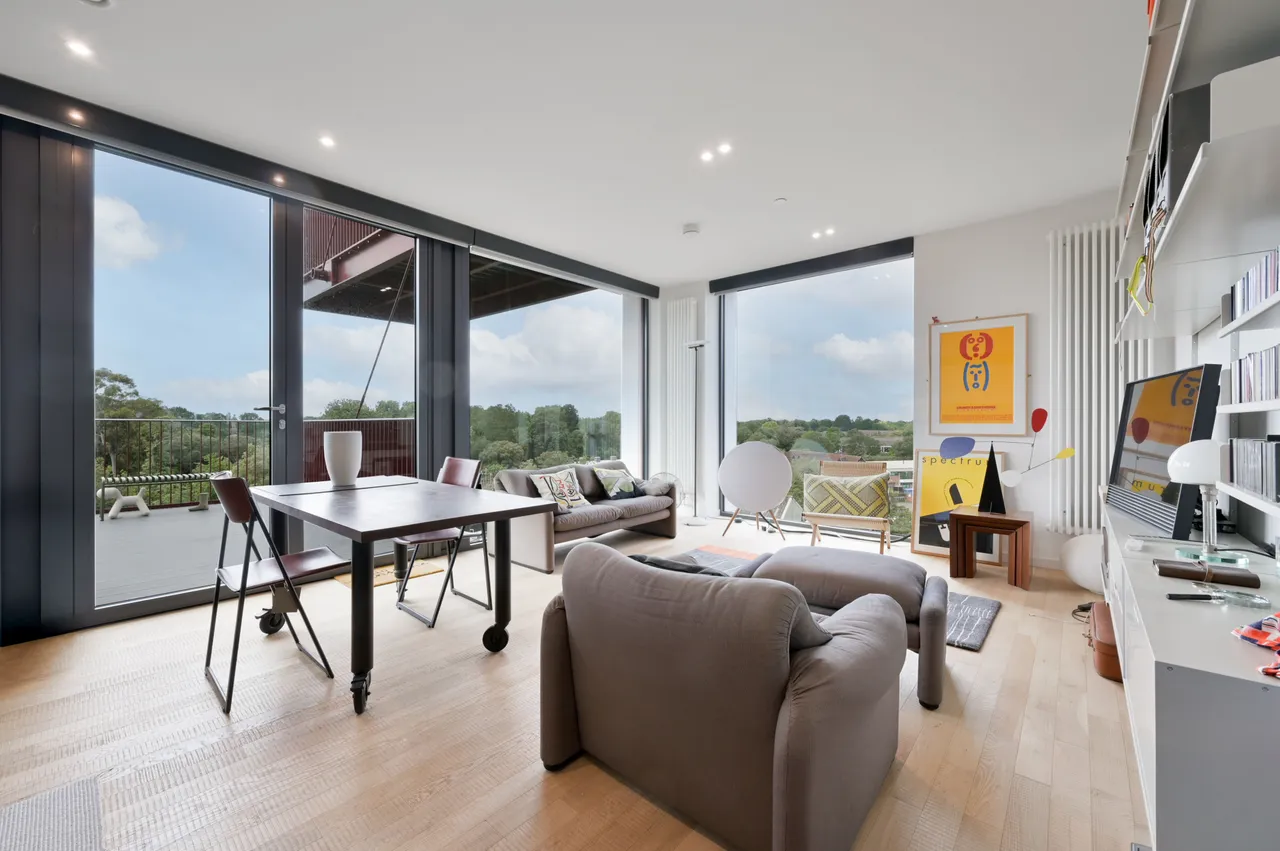 2 bed flat for sale, Brentford, TW8