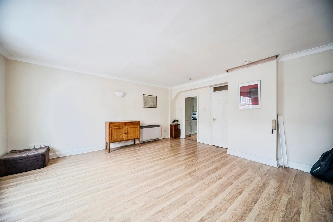 Cofferidge Close, Stony Stratford, Milton Keynes, photo 4