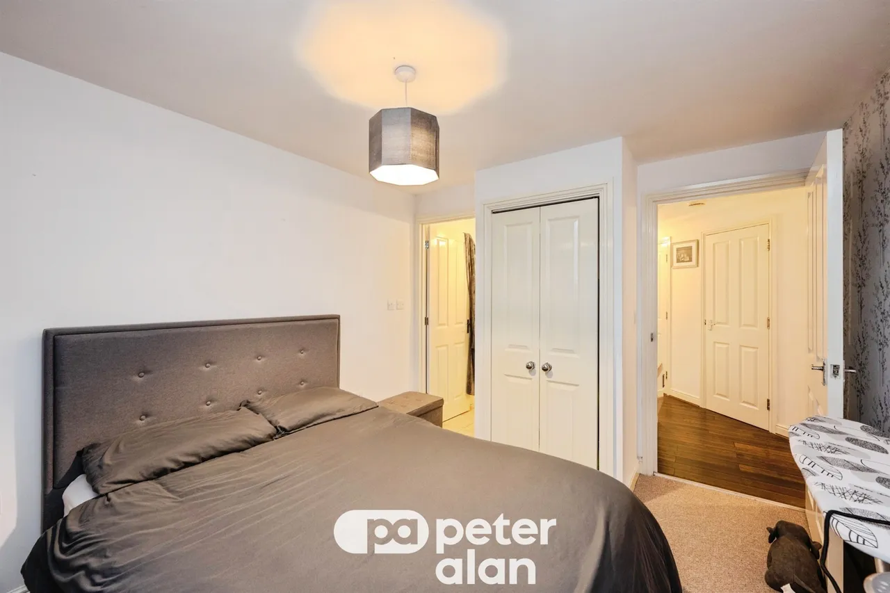 Geraint Jeremiah Close, Neath, SA11, photo 6