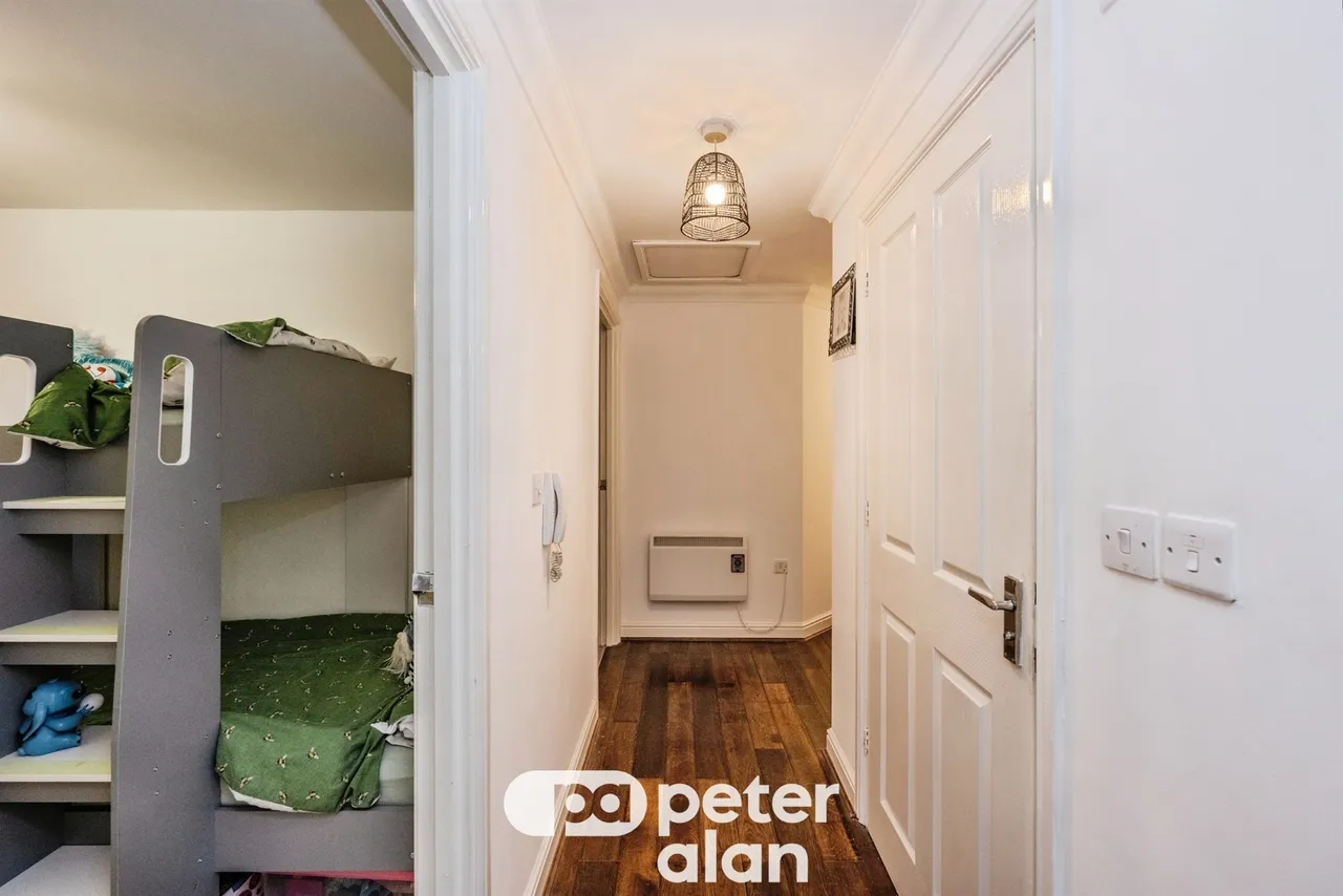 Geraint Jeremiah Close, Neath, SA11, photo 12