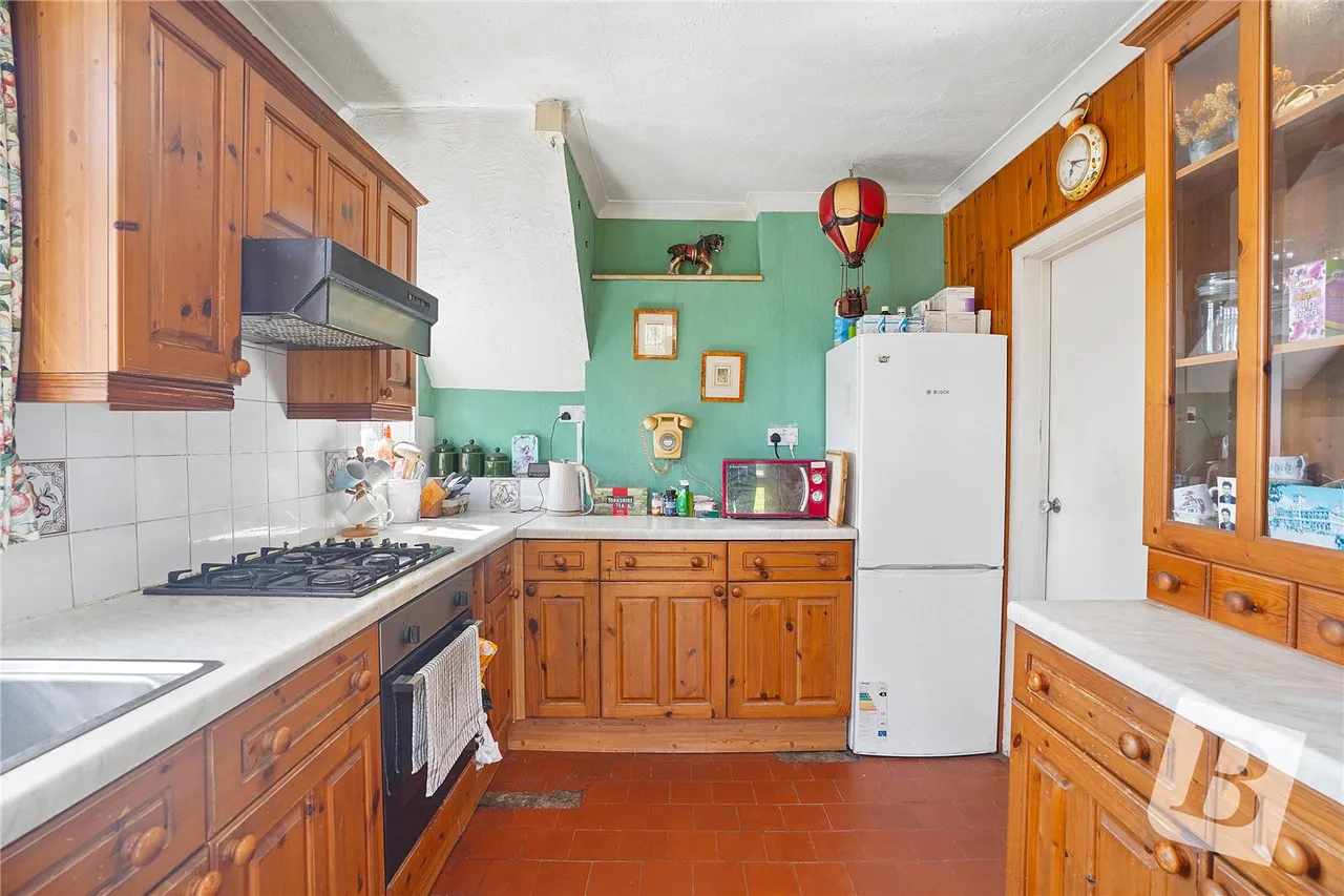 Winchester Avenue, Upminster, RM14, photo 7