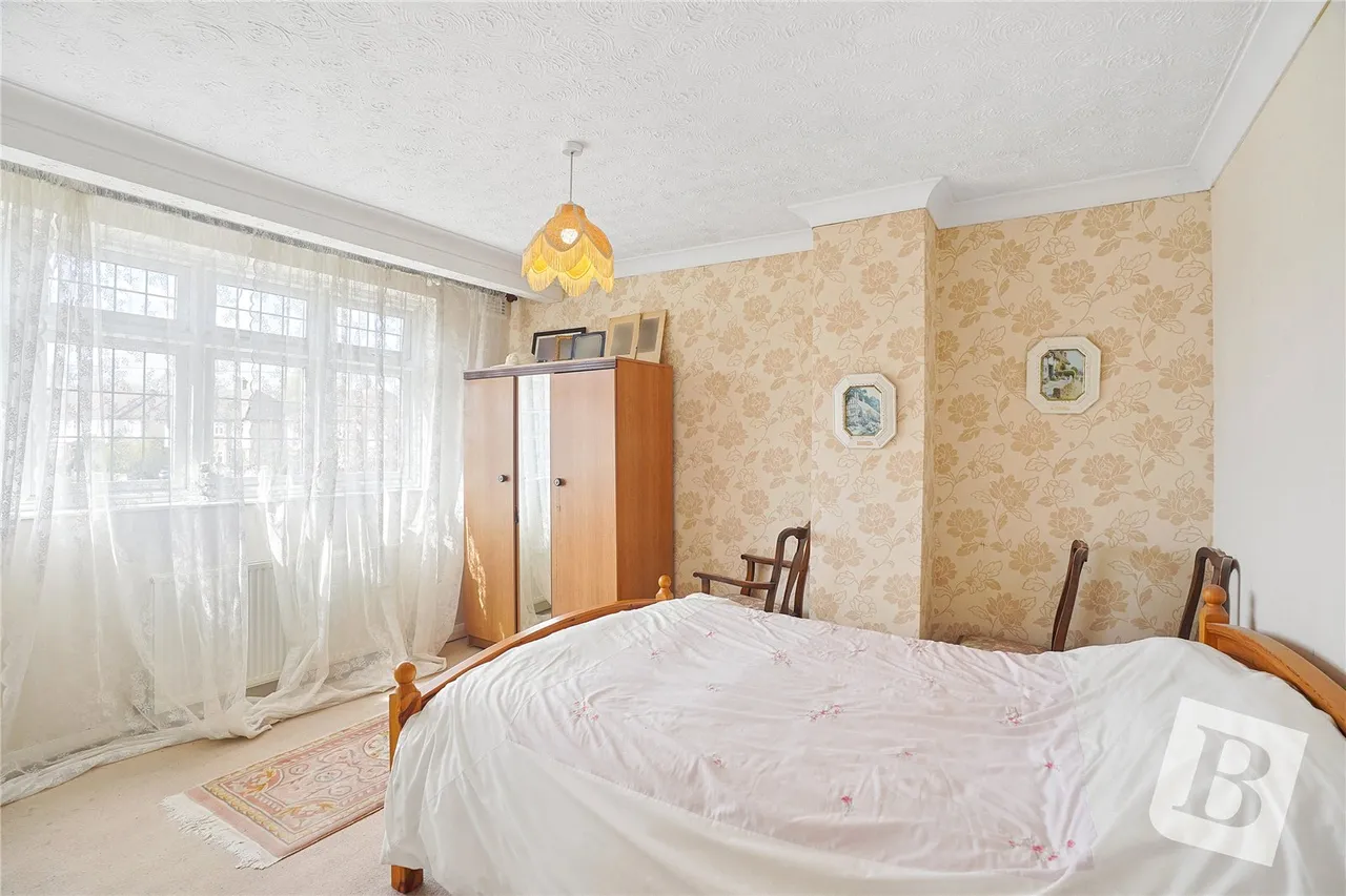 Winchester Avenue, Upminster, RM14, photo 6