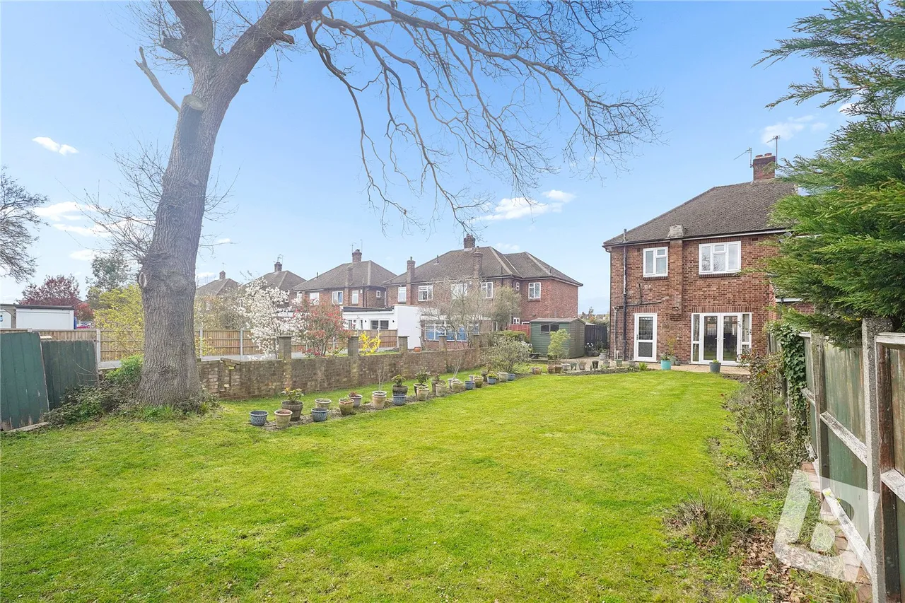 Winchester Avenue, Upminster, RM14, photo 4