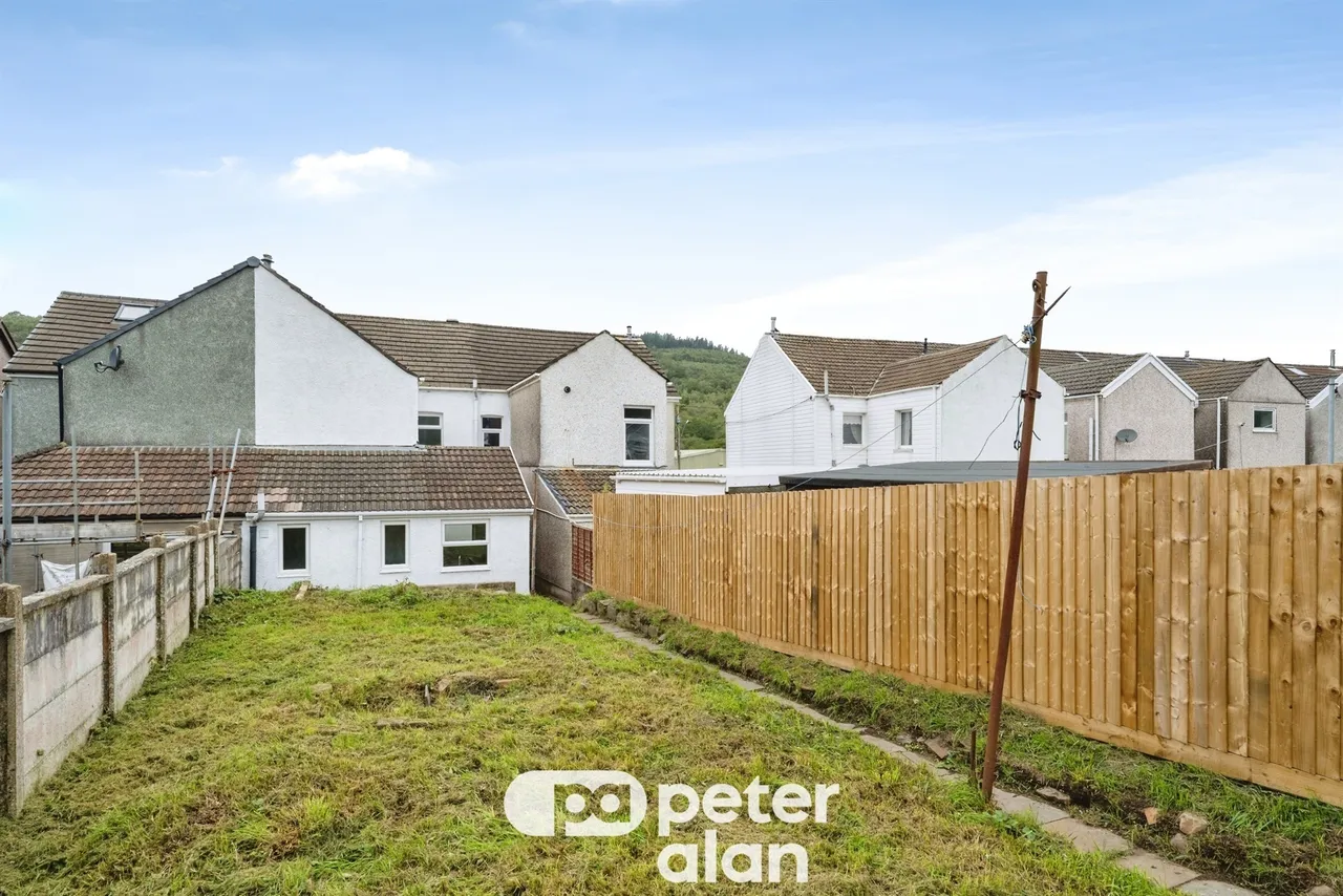 Main Road, Neath, SA10, photo 13