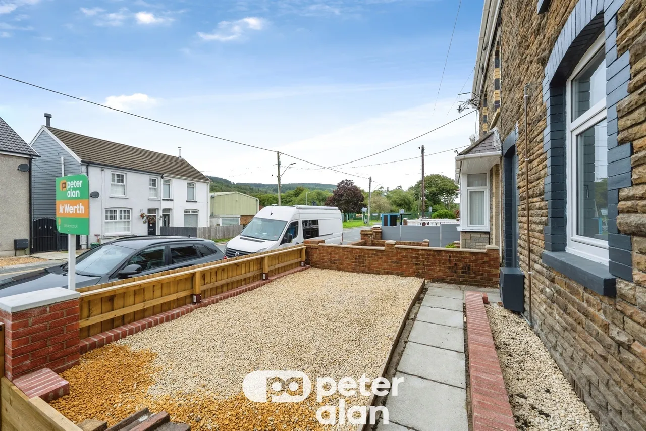 Main Road, Neath, SA10, photo 11