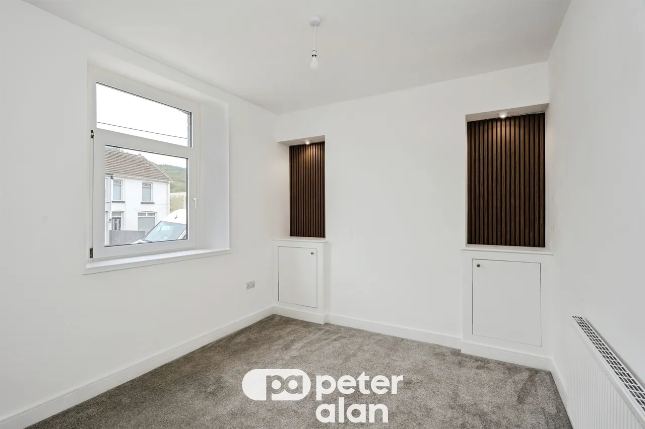 Main Road, Neath, SA10, photo 20