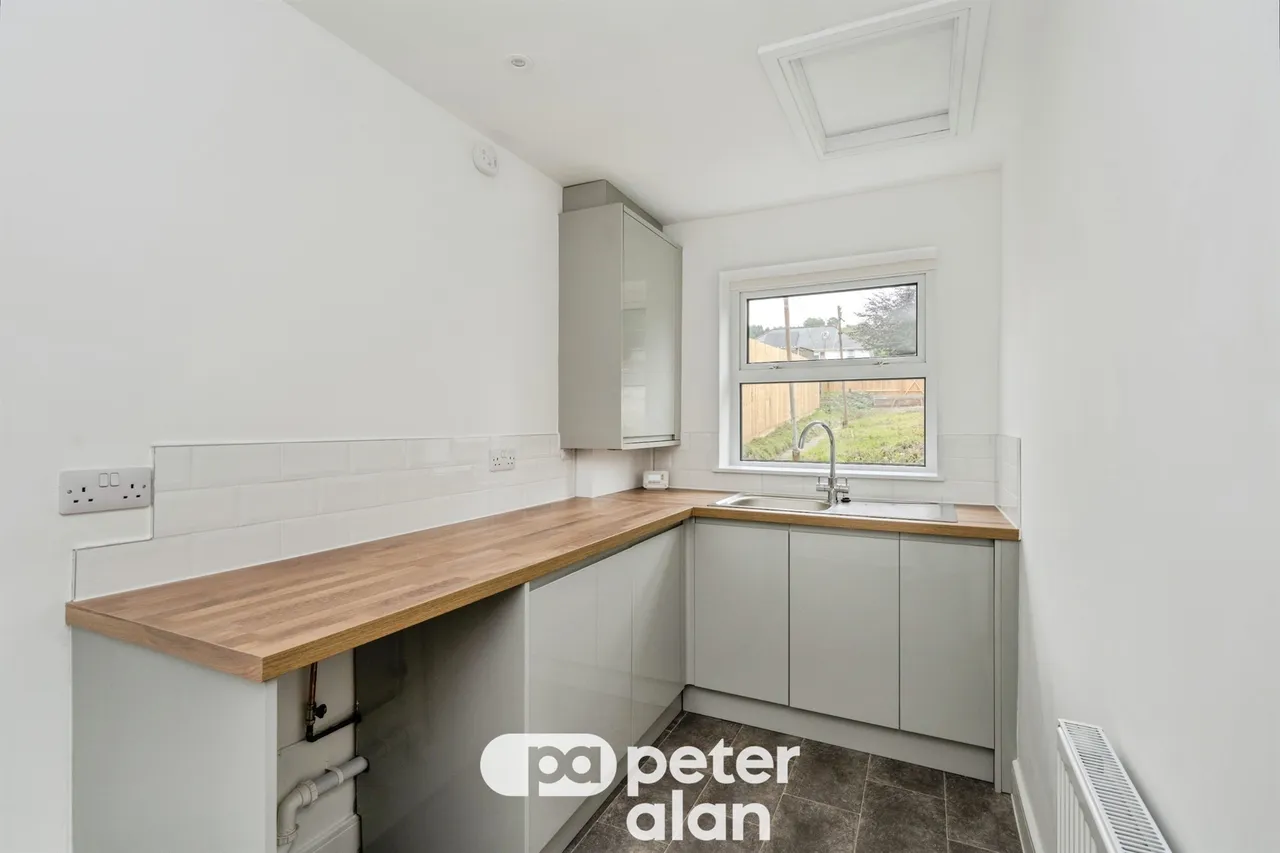 Main Road, Neath, SA10, photo 6