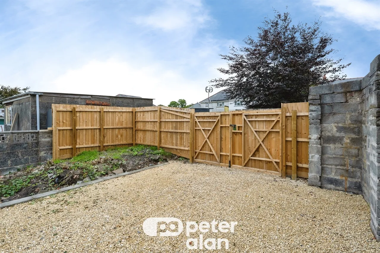 Main Road, Neath, SA10, photo 8
