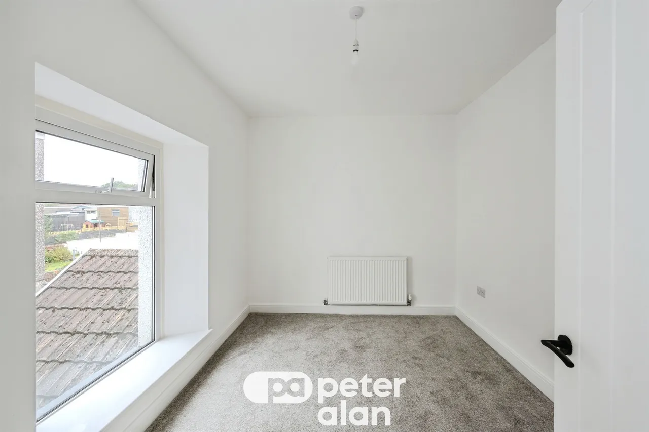 Main Road, Neath, SA10, photo 16
