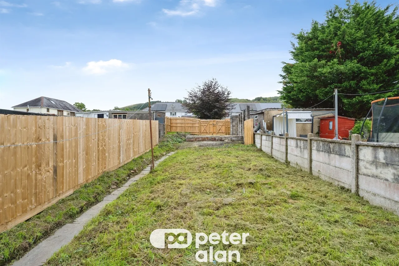 Main Road, Neath, SA10, photo 7