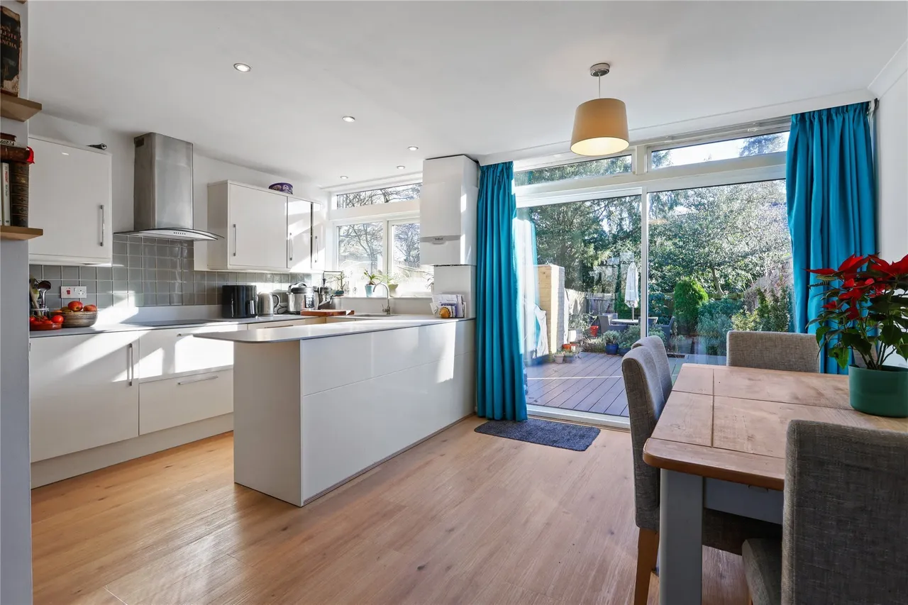 Castle Green, Weybridge, Surrey, KT13, photo 6