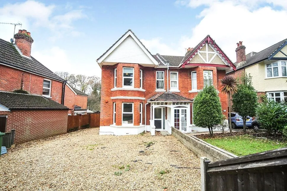 6 bed house to rent, Church Lane, Southampton, SO17