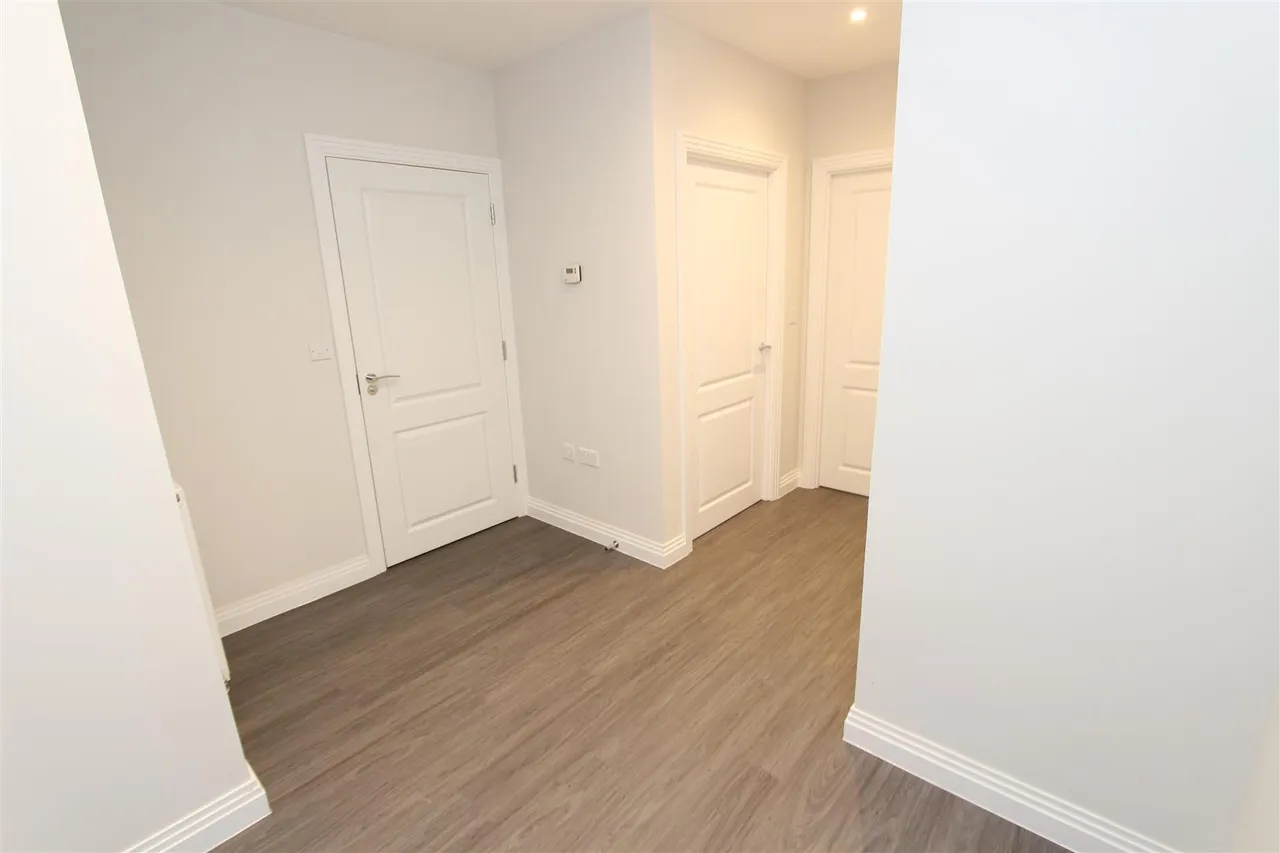 Harefield Road, Uxbridge, UB8 1GW, photo 7